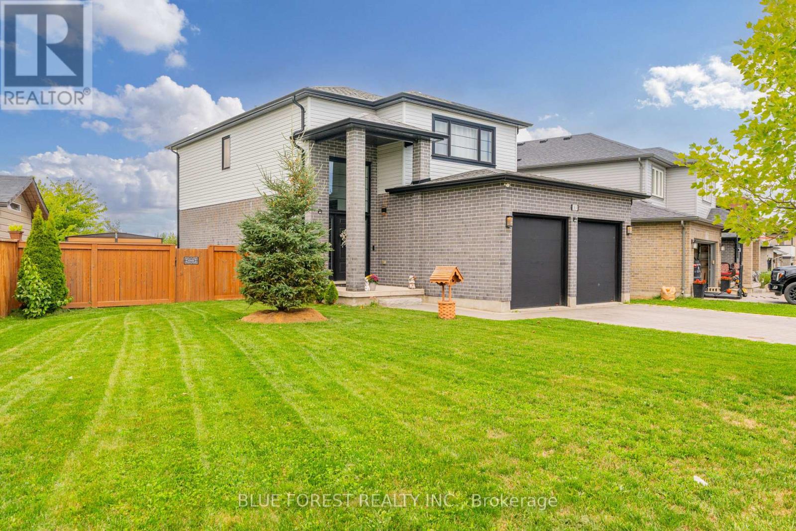 1819 Foxridge Crescent, London North, Ontario  N6G 5B4 - Photo 3 - X12475408