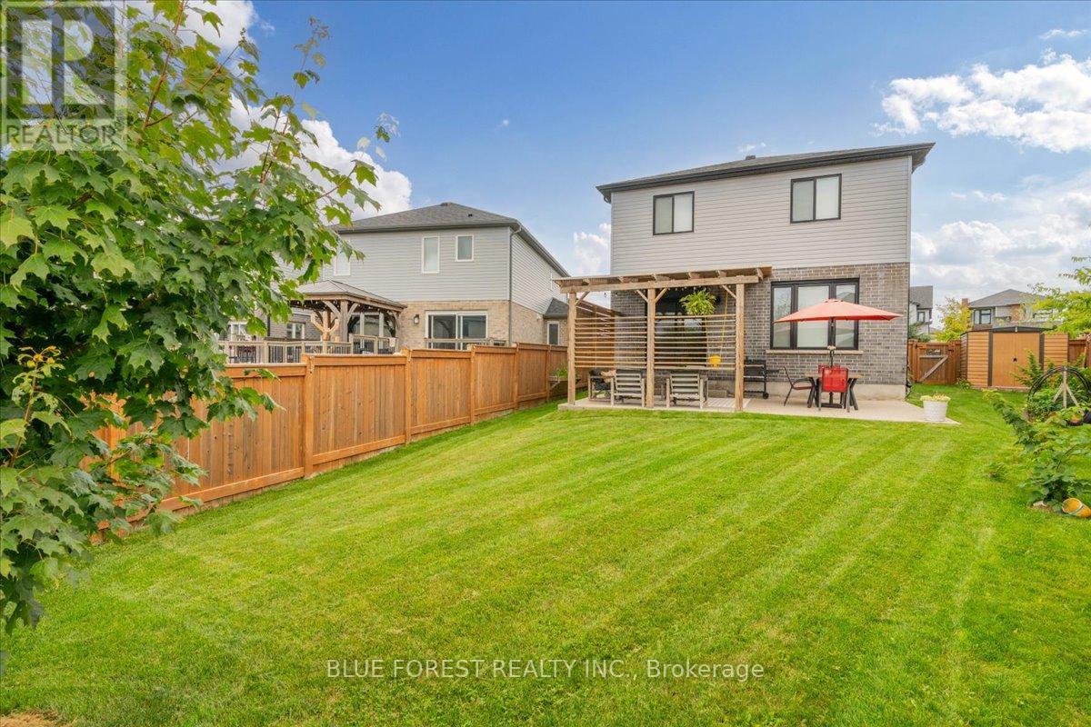 1819 Foxridge Crescent, London North, Ontario  N6G 5B4 - Photo 43 - X12475408