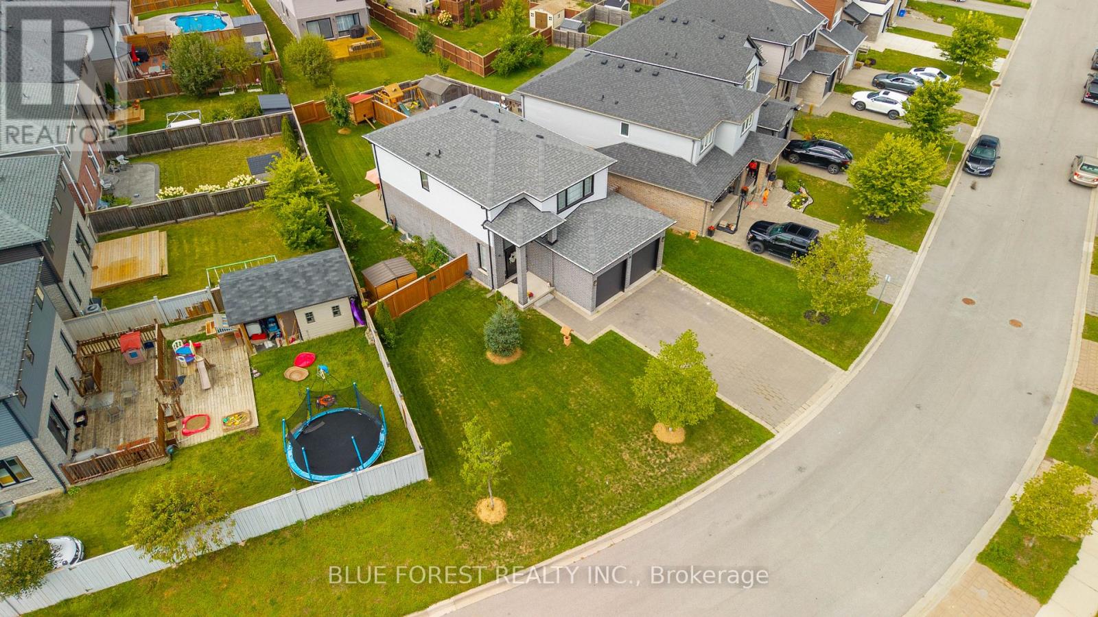 1819 Foxridge Crescent, London North, Ontario  N6G 5B4 - Photo 5 - X12475408