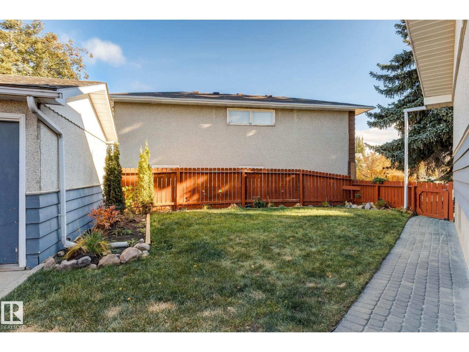 9324 161 St Nw, Edmonton, Alberta  T5R 2L4 - Photo 31 - E4463027