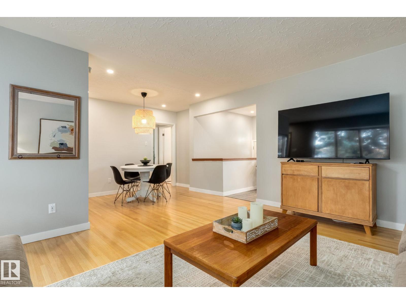9324 161 St Nw, Edmonton, Alberta  T5R 2L4 - Photo 6 - E4463027