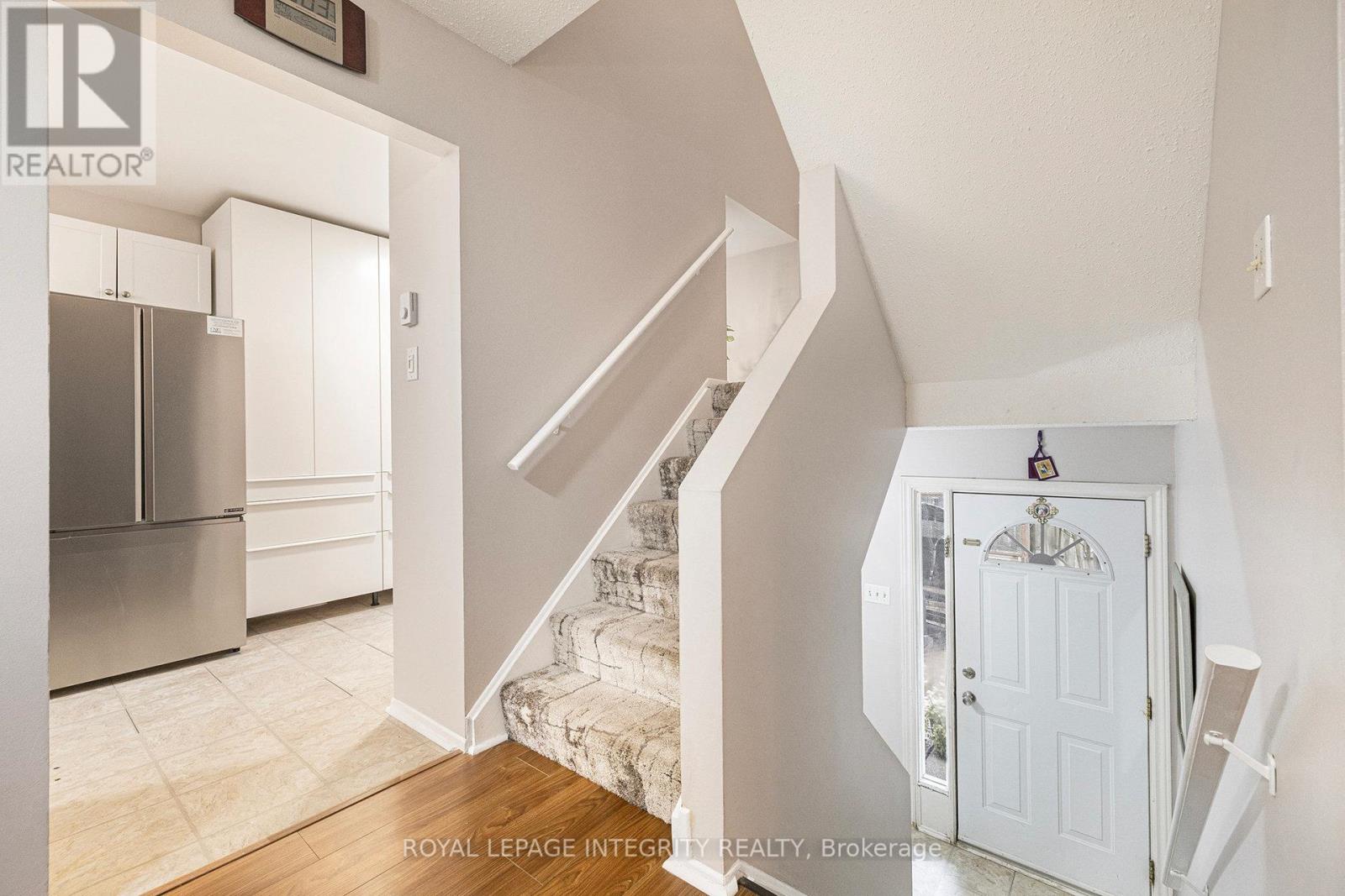 69 - 142 Salter Crescent, Ottawa, Ontario  K2K 1Y8 - Photo 7 - X12475407