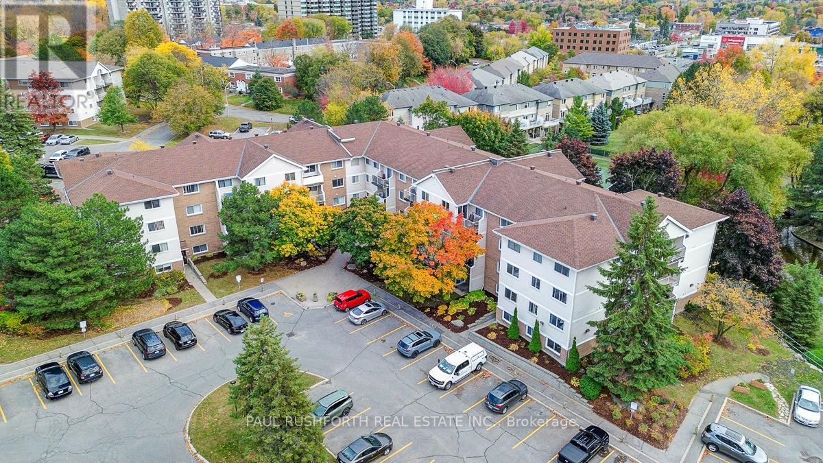 214 - 260 BRITTANY DRIVE, Ottawa, Ontario