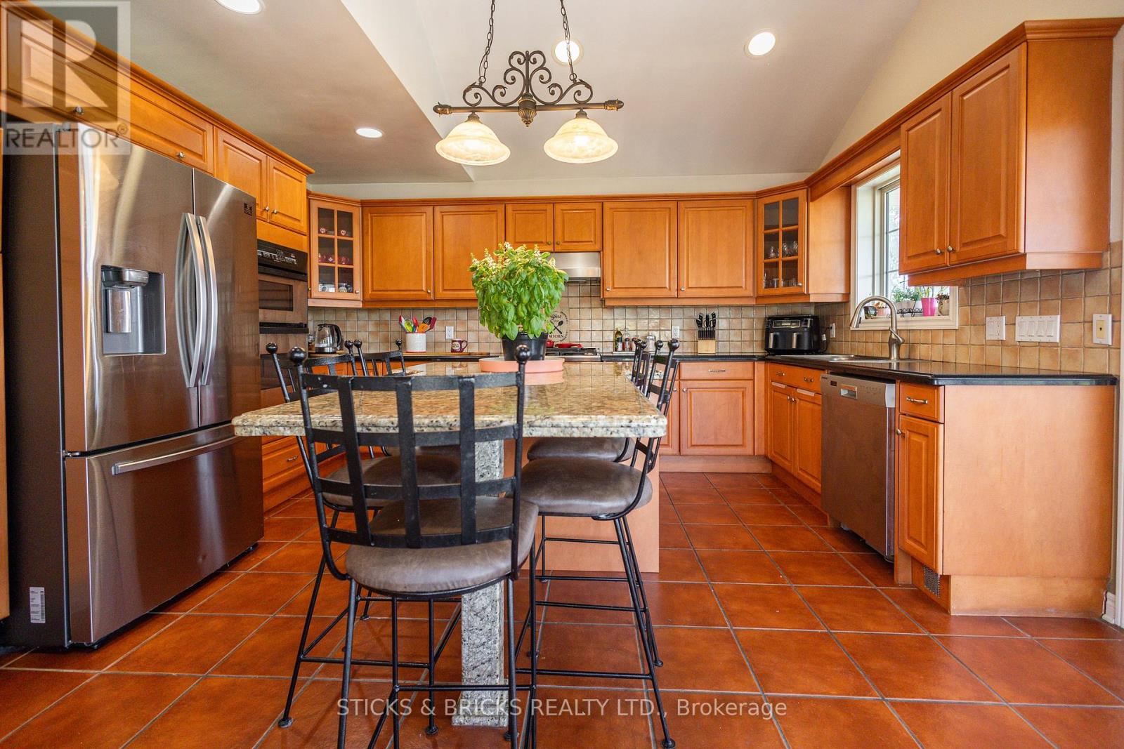 8207 Beaver Glen Drive, Niagara Falls (Ascot), Ontario  L2H 3K5 - Photo 12 - X12475428