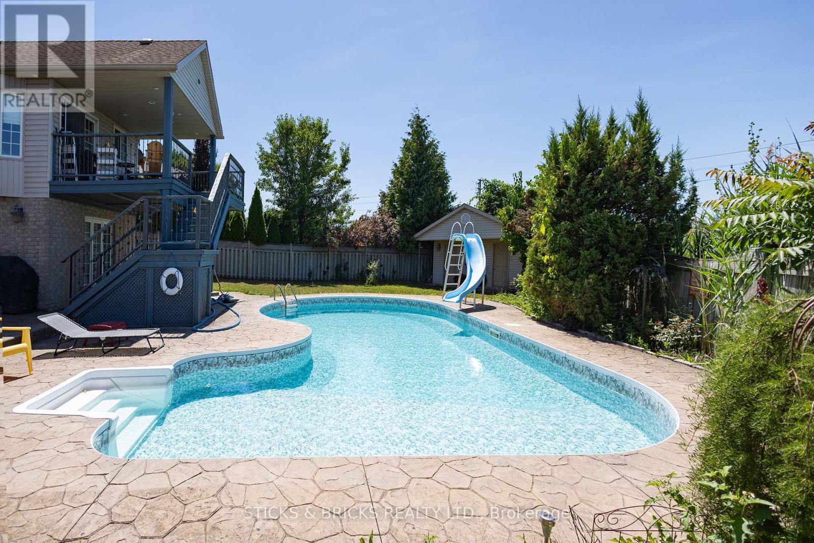 8207 Beaver Glen Drive, Niagara Falls (Ascot), Ontario  L2H 3K5 - Photo 32 - X12475428