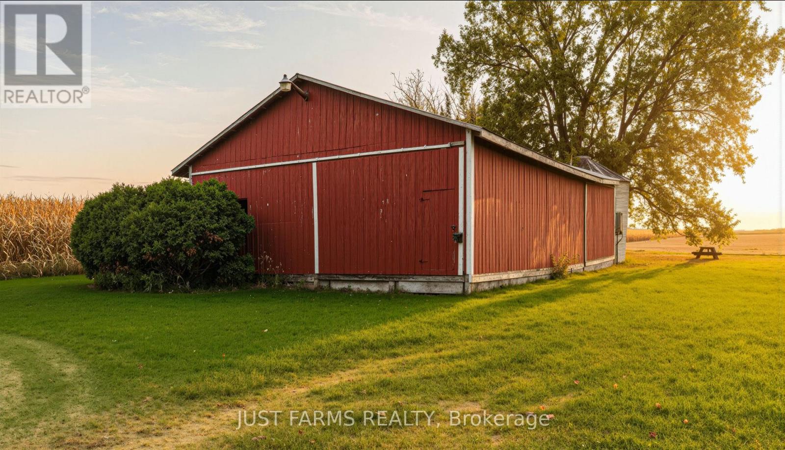 24161 Clarke Road, Middlesex Centre, Ontario  N0M 1V0 - Photo 7 - X12475531