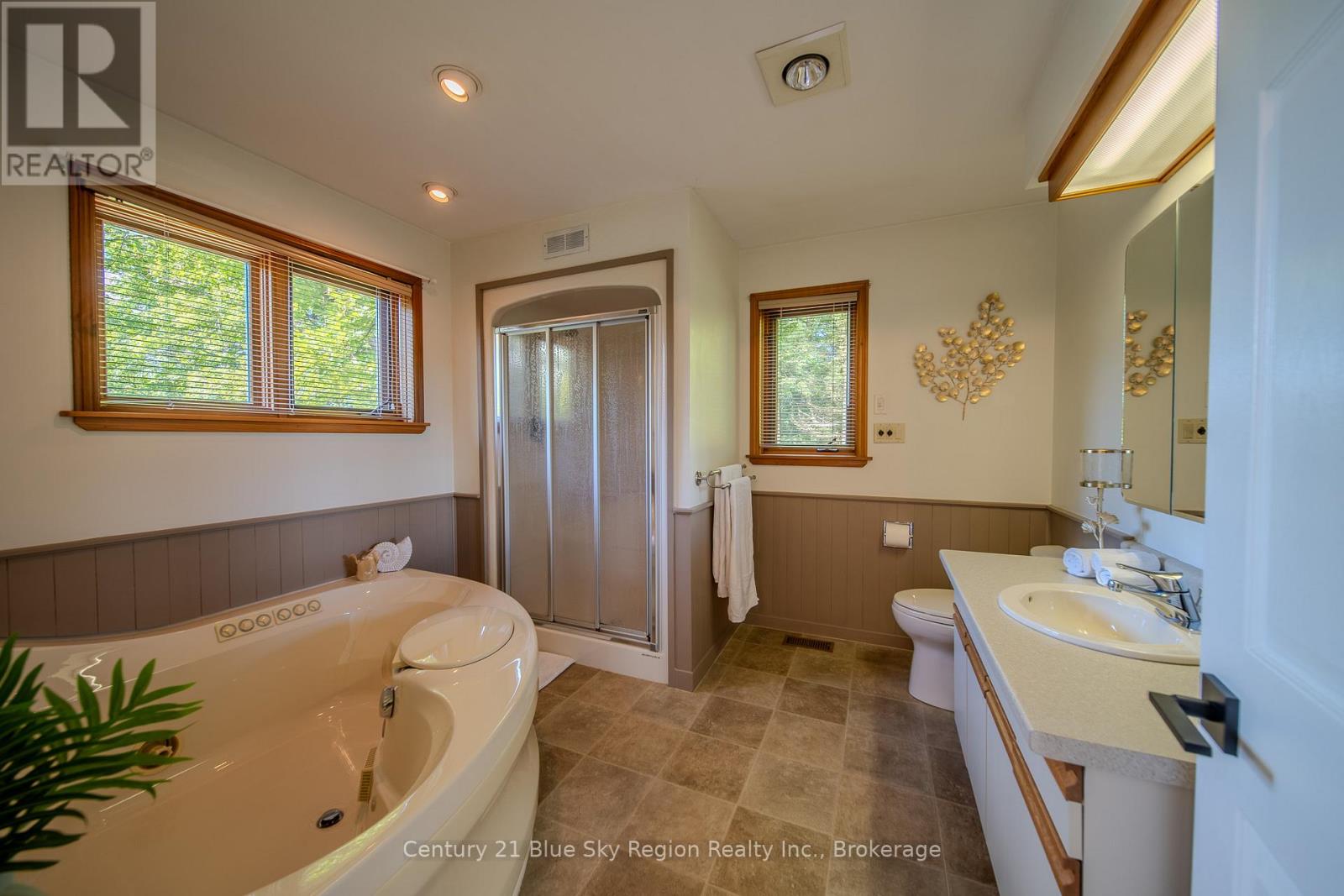 708 Anita Avenue, North Bay, Ontario  P1B 8G4 - Photo 25 - X12475463