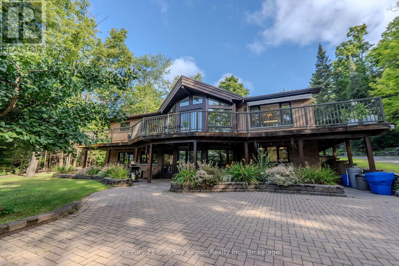 708 Anita Avenue, North Bay, Ontario  P1B 8G4 - Photo 3 - X12475463