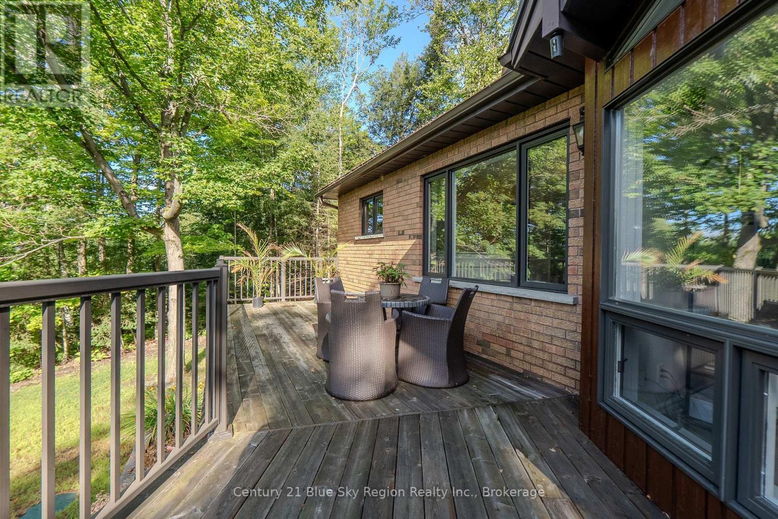 708 Anita Avenue, North Bay, Ontario  P1B 8G4 - Photo 4 - X12475463