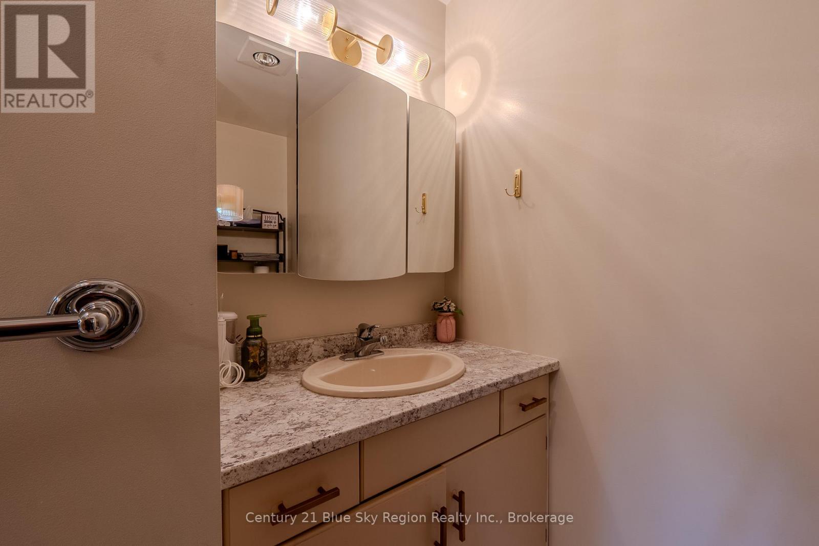 708 Anita Avenue, North Bay, Ontario  P1B 8G4 - Photo 43 - X12475463