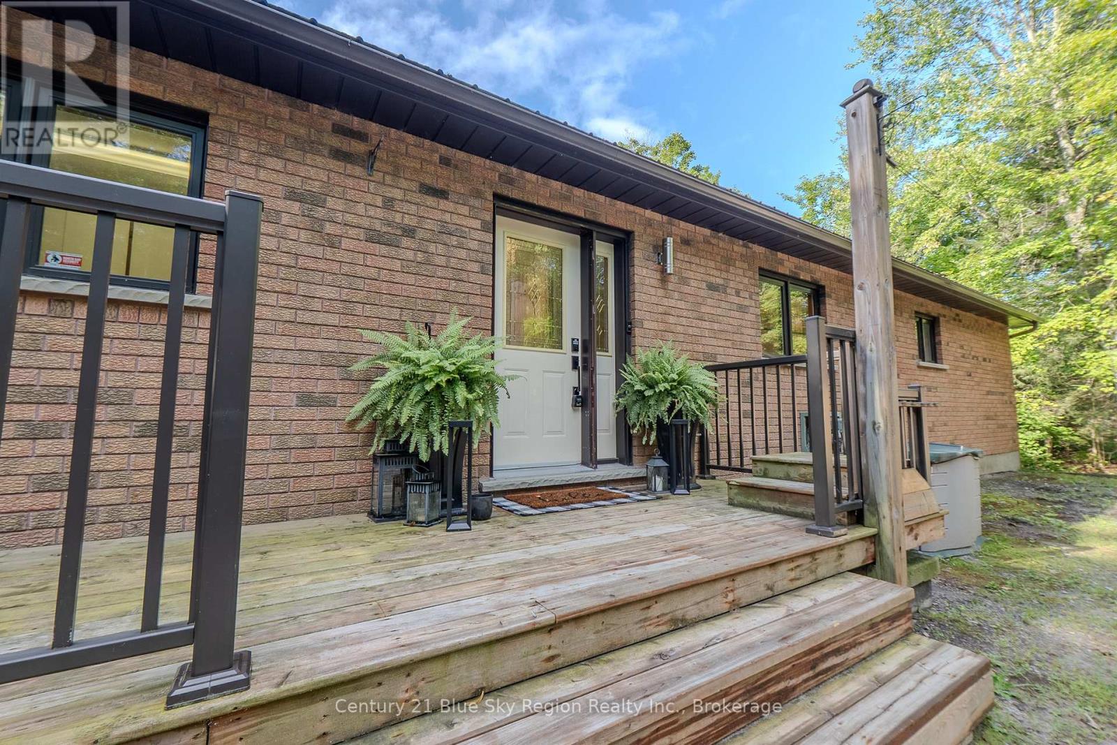 708 Anita Avenue, North Bay, Ontario  P1B 8G4 - Photo 5 - X12475463