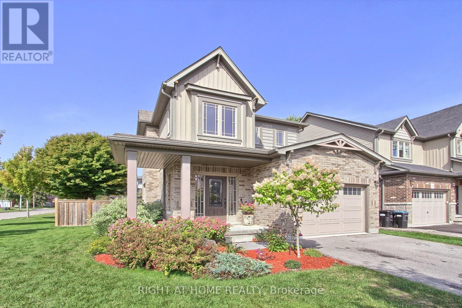 58 Carleton Trail, New Tecumseth, Ontario  L0G 1A0 - Photo 2 - N12399336