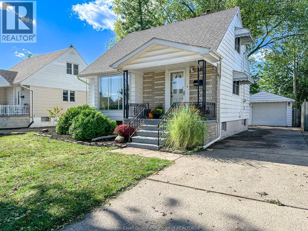 MLS# 25026815: 1833 NORMAN, Windsor, Canada