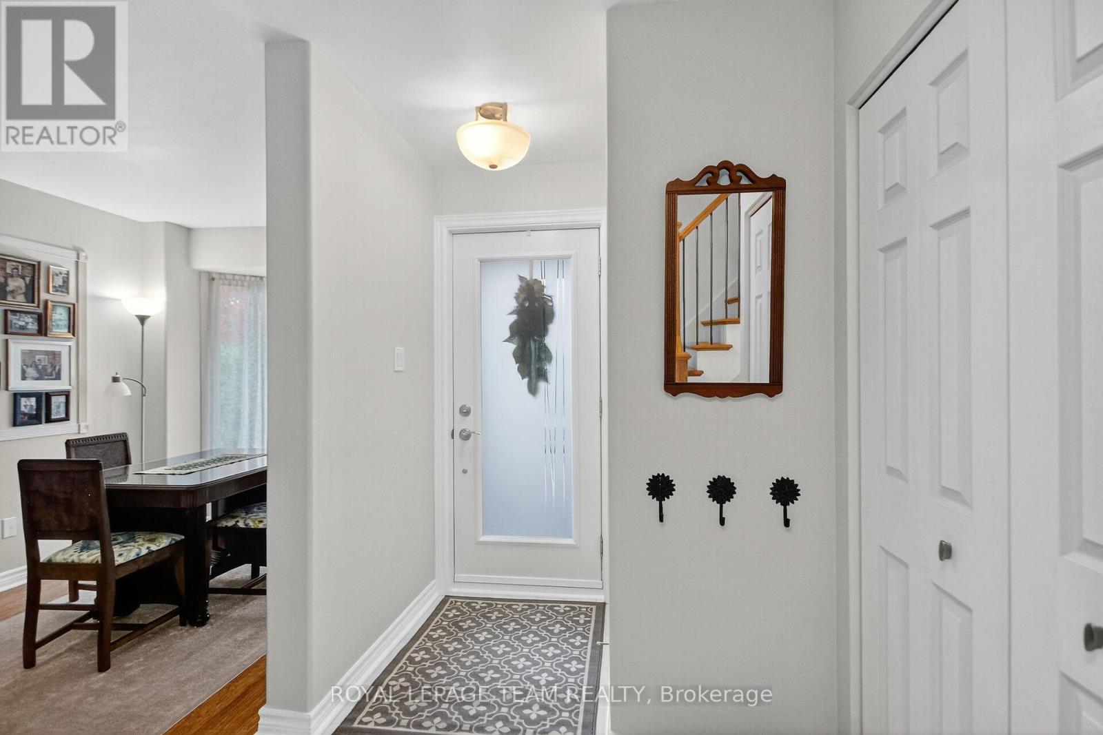 21 Raftus Square, Ottawa, Ontario  K2J 2K9 - Photo 3 - X12475448
