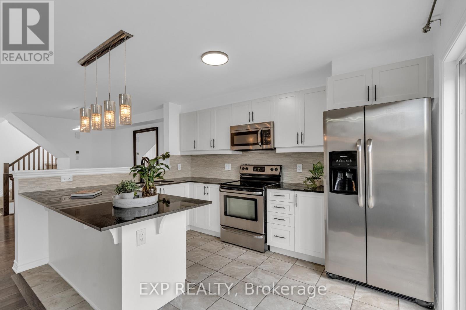 709 Maloja Way, Ottawa, Ontario  K2S 0N6 - Photo 11 - X12475465