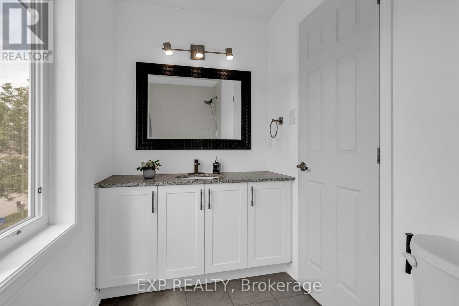 709 Maloja Way, Ottawa, Ontario  K2S 0N6 - Photo 27 - X12475465