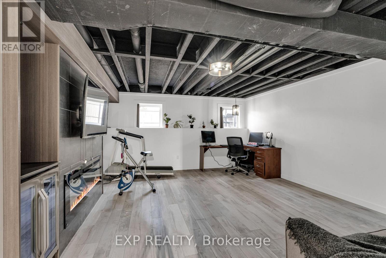 709 Maloja Way, Ottawa, Ontario  K2S 0N6 - Photo 31 - X12475465