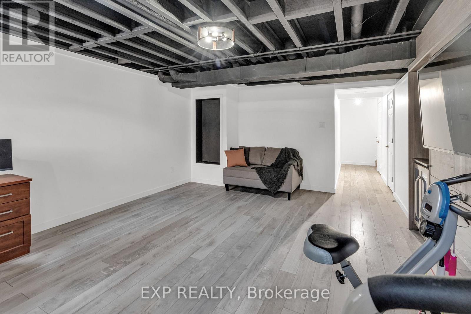 709 Maloja Way, Ottawa, Ontario  K2S 0N6 - Photo 33 - X12475465