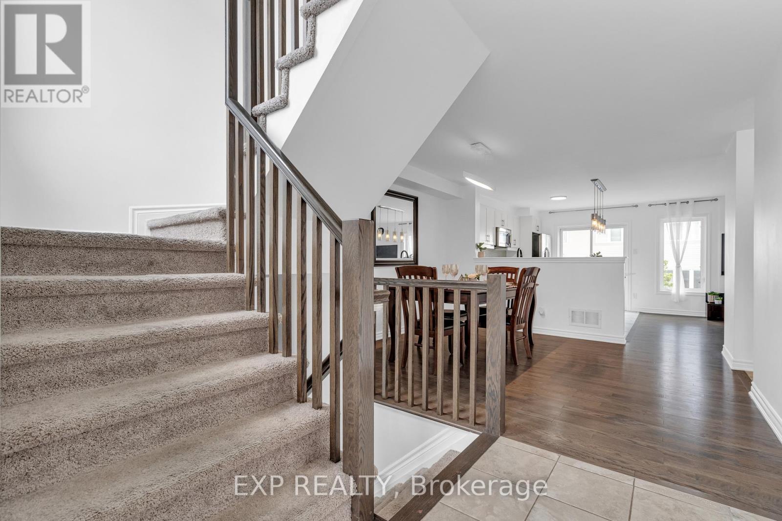709 Maloja Way, Ottawa, Ontario  K2S 0N6 - Photo 5 - X12475465