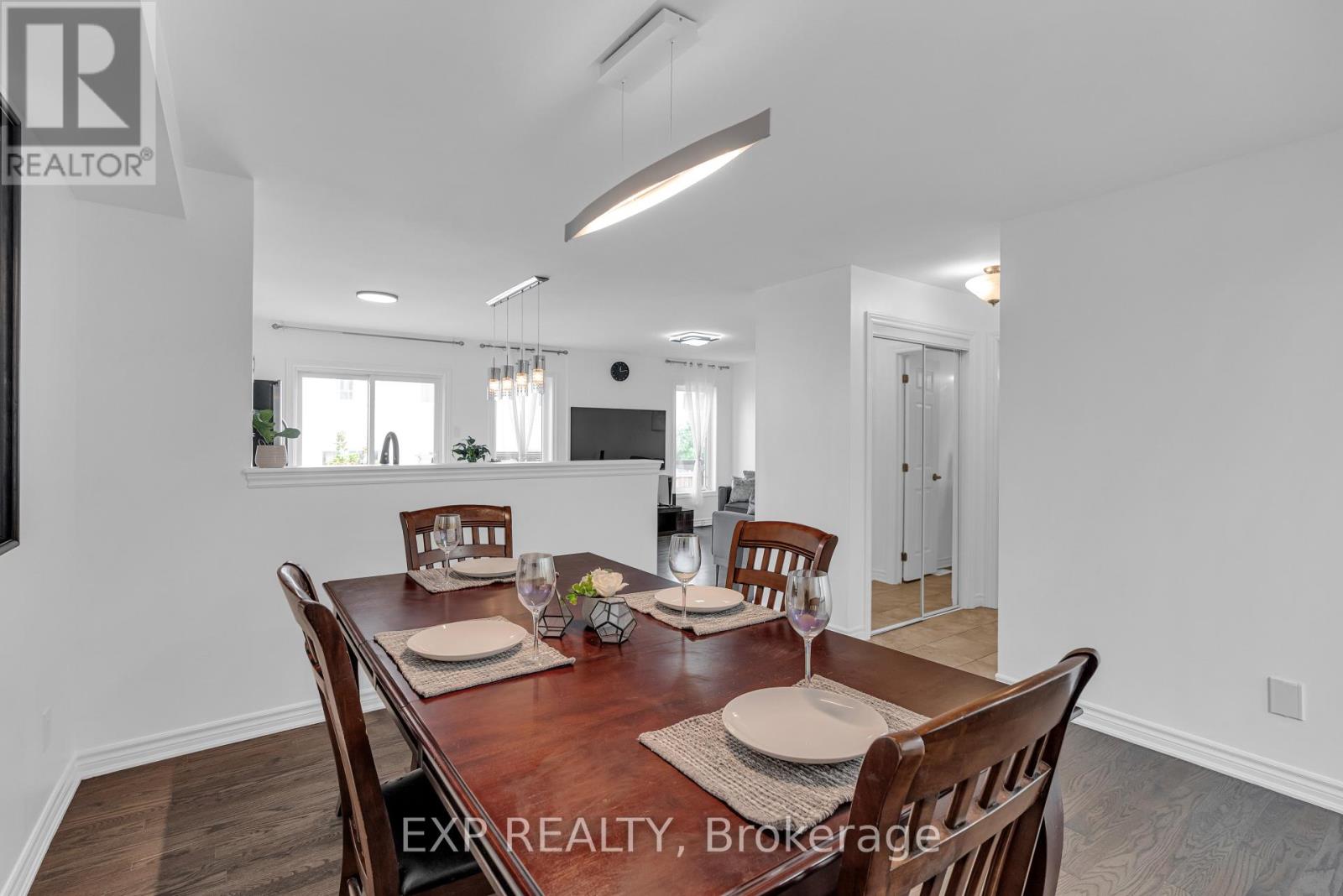 709 Maloja Way, Ottawa, Ontario  K2S 0N6 - Photo 8 - X12475465