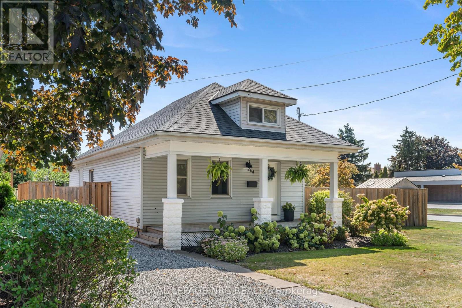 264 Lakeshore Road, St. Catharines, Ontario  L2M 7R3 - Photo 3 - X12475499