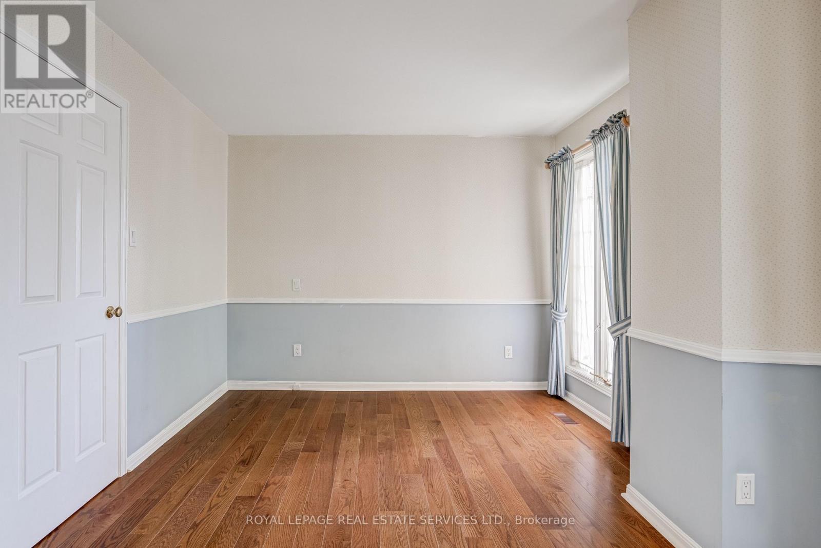 64 Arnold Avenue, Toronto, Ontario  M5A 3B2 - Photo 18 - C12474839