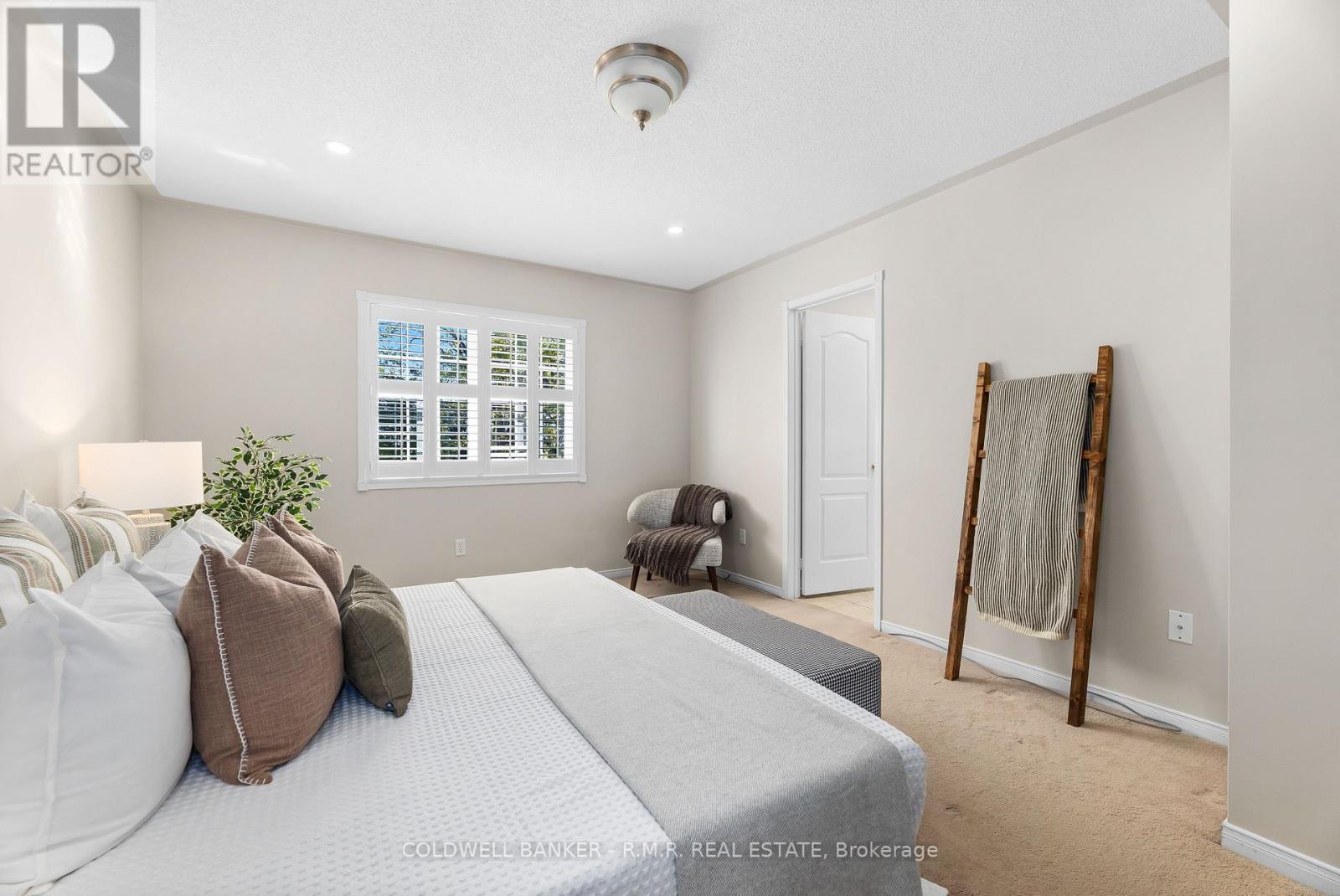 62 Ipswich Place, Whitby, Ontario  L1M 2K2 - Photo 17 - E12475539