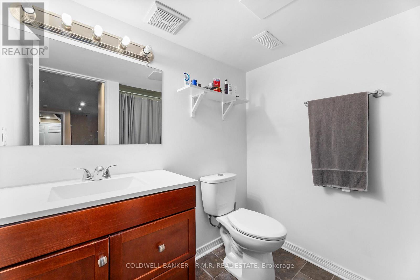 62 Ipswich Place, Whitby, Ontario  L1M 2K2 - Photo 33 - E12475539