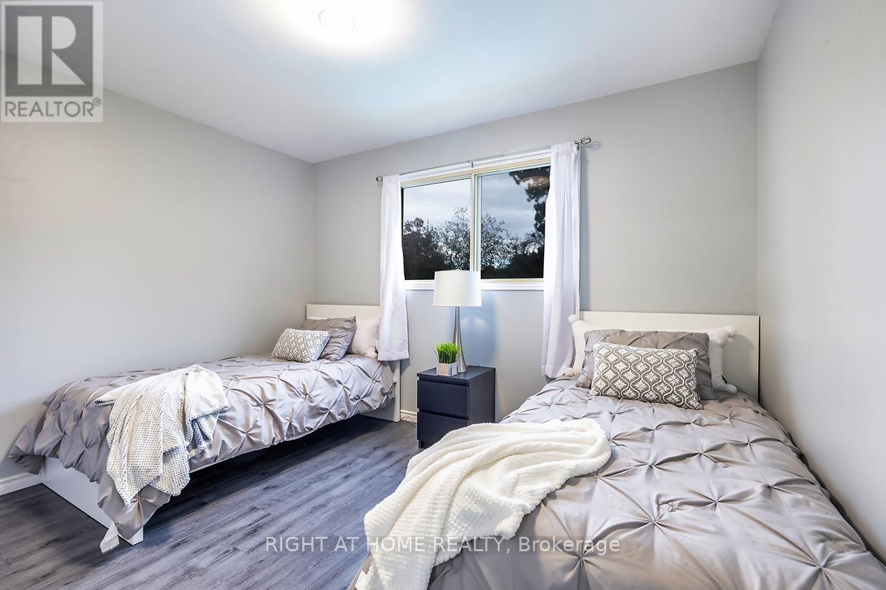 100 Humber Lea Road, Caledon (Bolton North), Ontario L7E 3T7 - Photo 13 - W12475496