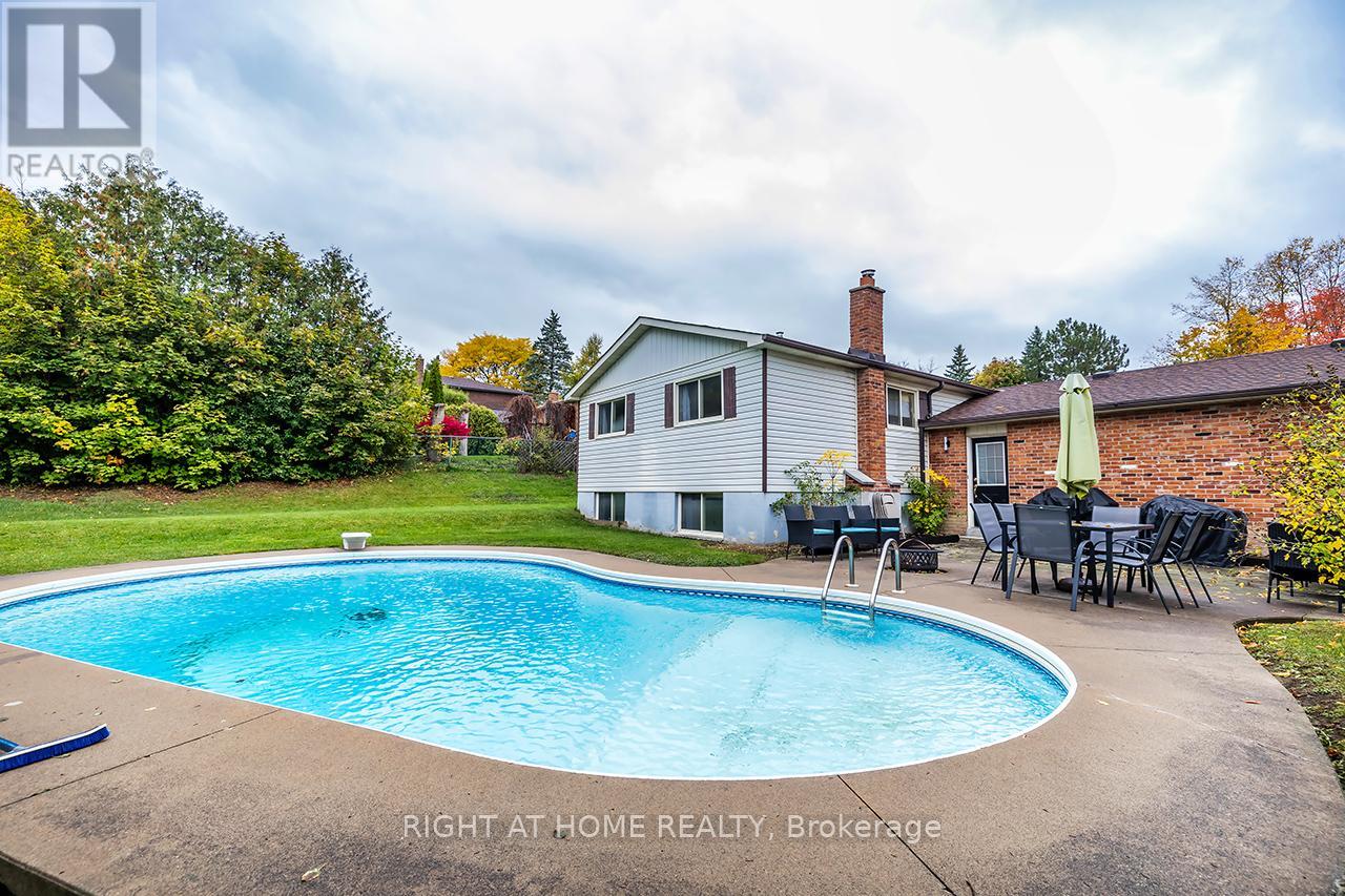 100 Humber Lea Road, Caledon, Ontario  L7E 3T7 - Photo 3 - W12475496