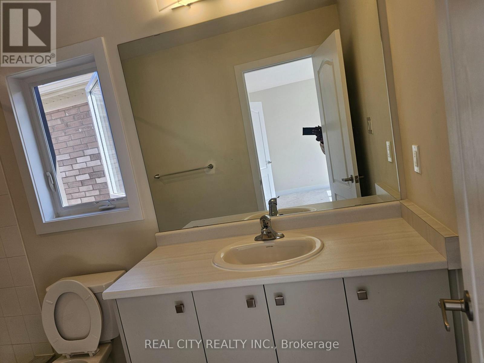 15 Rudder Road, Welland, Ontario  L3B 0M5 - Photo 34 - X12394384