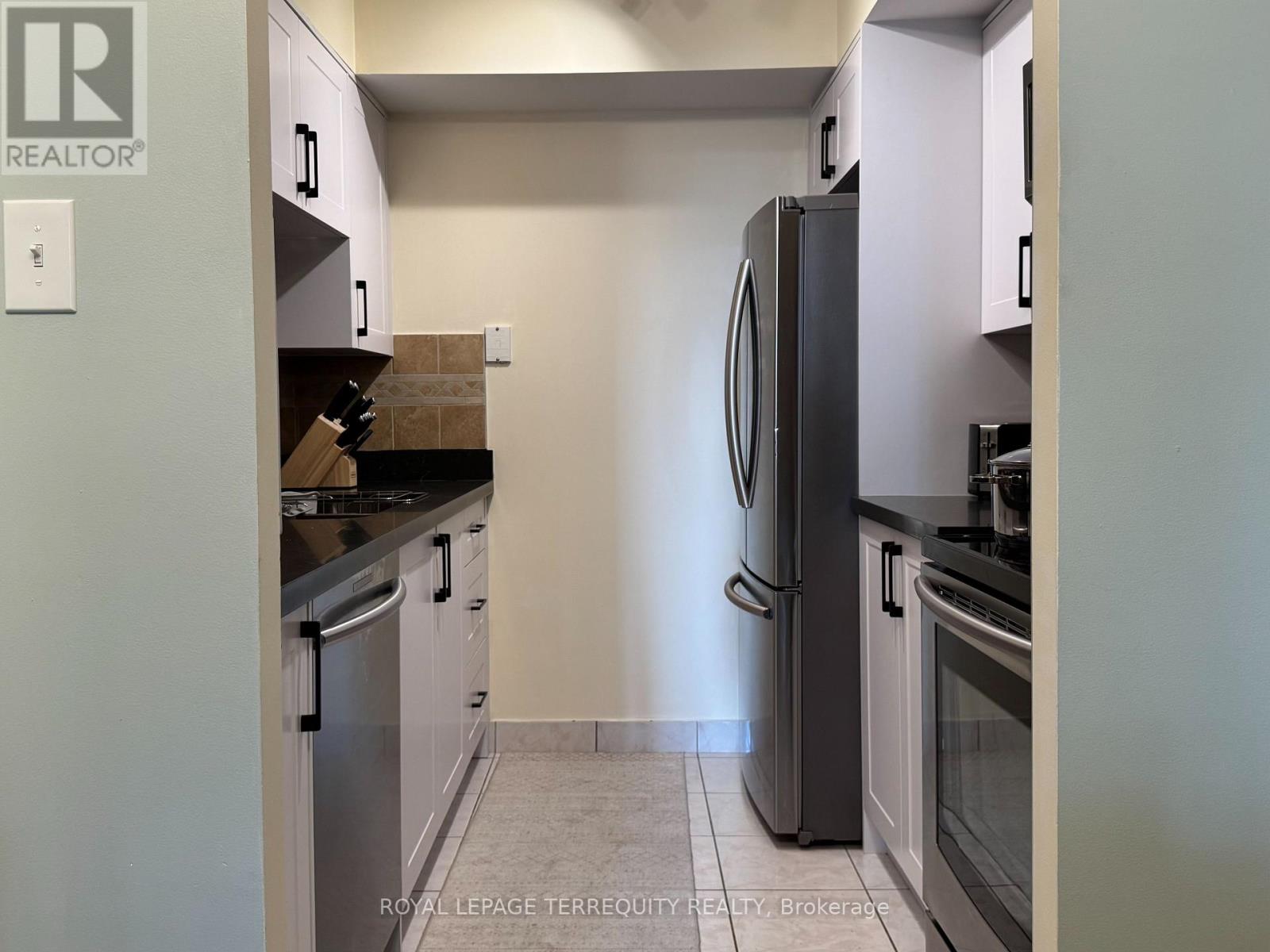 601 - 256 Doris Avenue, Toronto, Ontario  M2N 6X8 - Photo 5 - C12474531