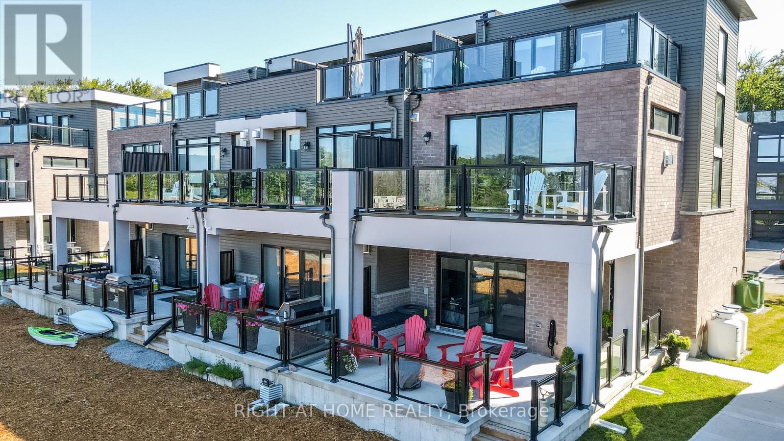 100 MARINA VILLAGE DRIVE, Georgian Bay, Ontario