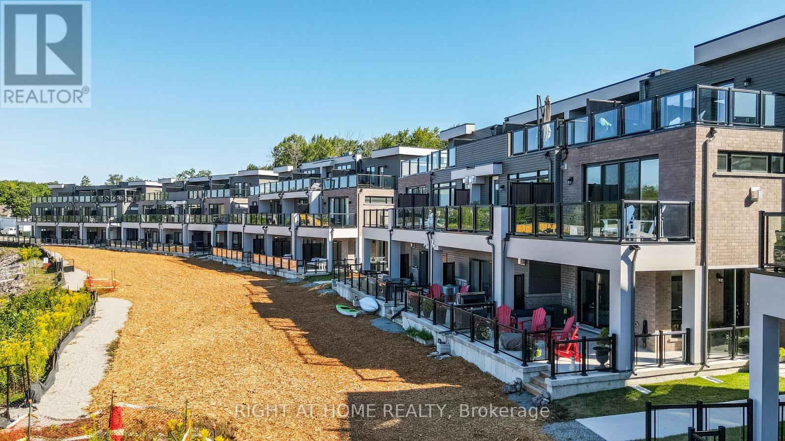 100 Marina Village Drive, Georgian Bay, Ontario  L0K 1S0 - Photo 38 - X12369643