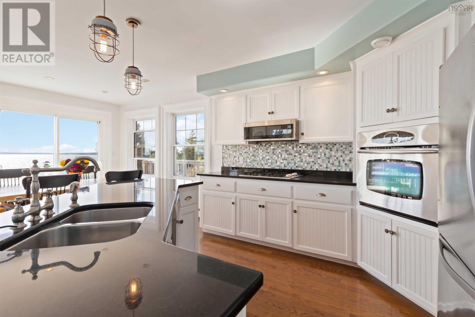 157 The Point Road, Blue Rocks, Nova Scotia  B0J 2C0 - Photo 17 - 202526324