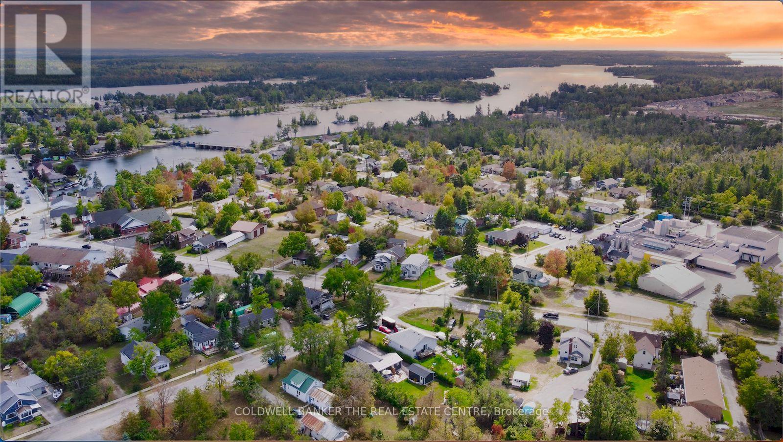 55 Prince Street W, Kawartha Lakes, Ontario  K0M 1A0 - Photo 8 - X12437635