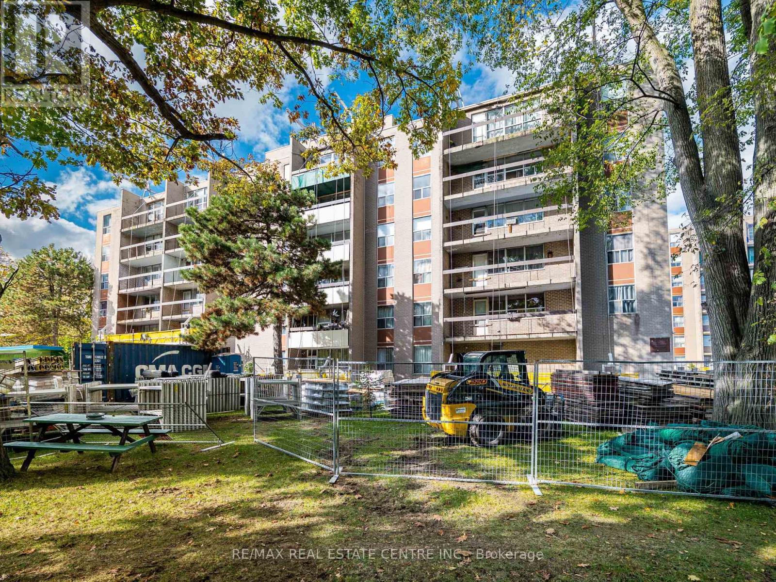 Ph4/604 - 3625 Lakeshore Boulevard, Toronto, Ontario  M8W 4W2 - Photo 48 - W12472779