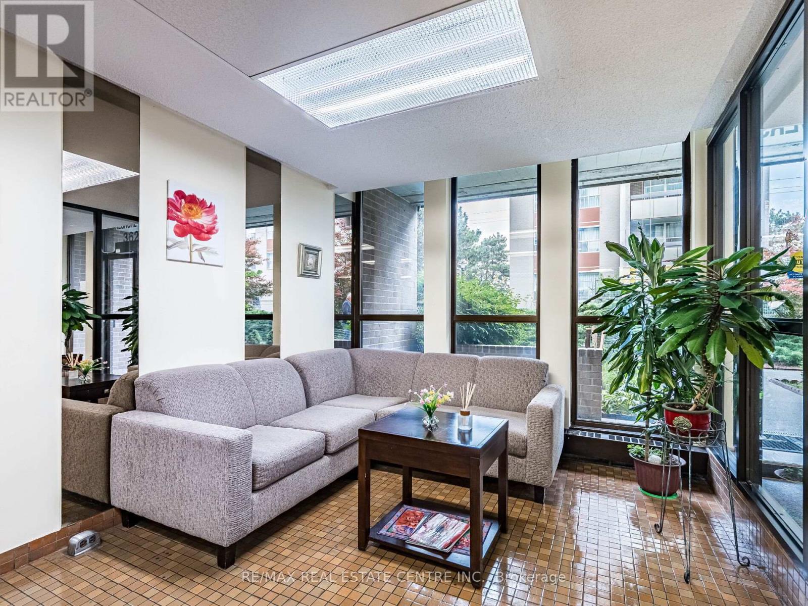 Ph4/604 - 3625 Lakeshore Boulevard, Toronto, Ontario  M8W 4W2 - Photo 7 - W12472779