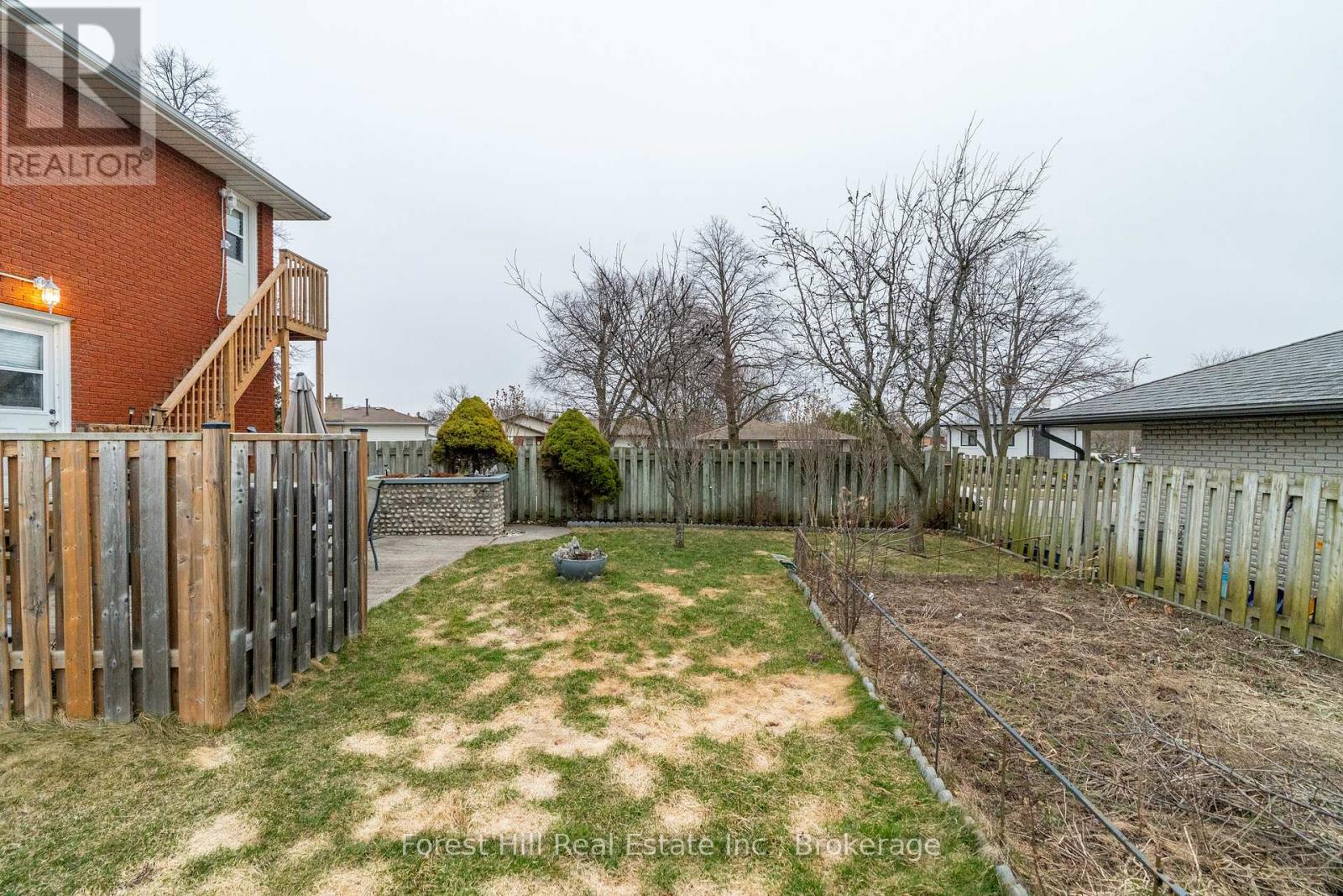 35 Shaftsbury Drive, Kitchener, Ontario  N2A 1N4 - Photo 33 - X12475532