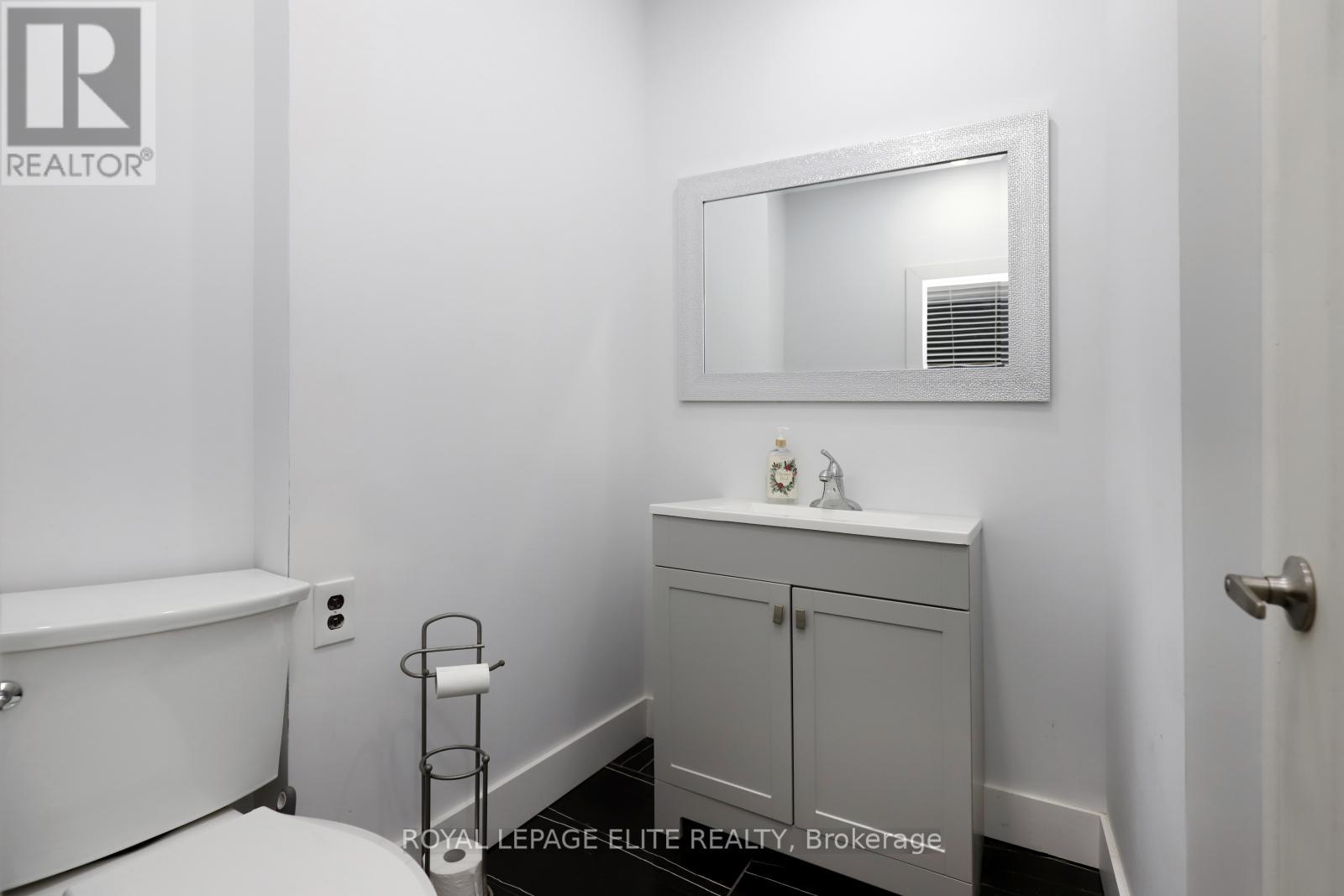 18-20 Reuben Street, Aurora, Ontario  L4G 2M2 - Photo 16 - N12465218