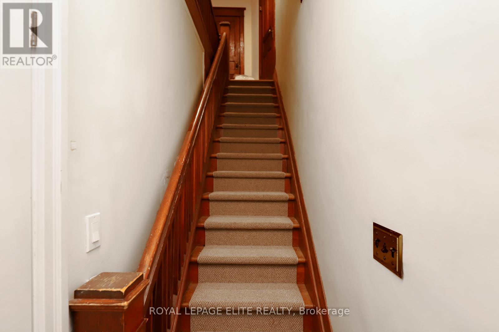 18-20 Reuben Street, Aurora, Ontario  L4G 2M2 - Photo 30 - N12465218