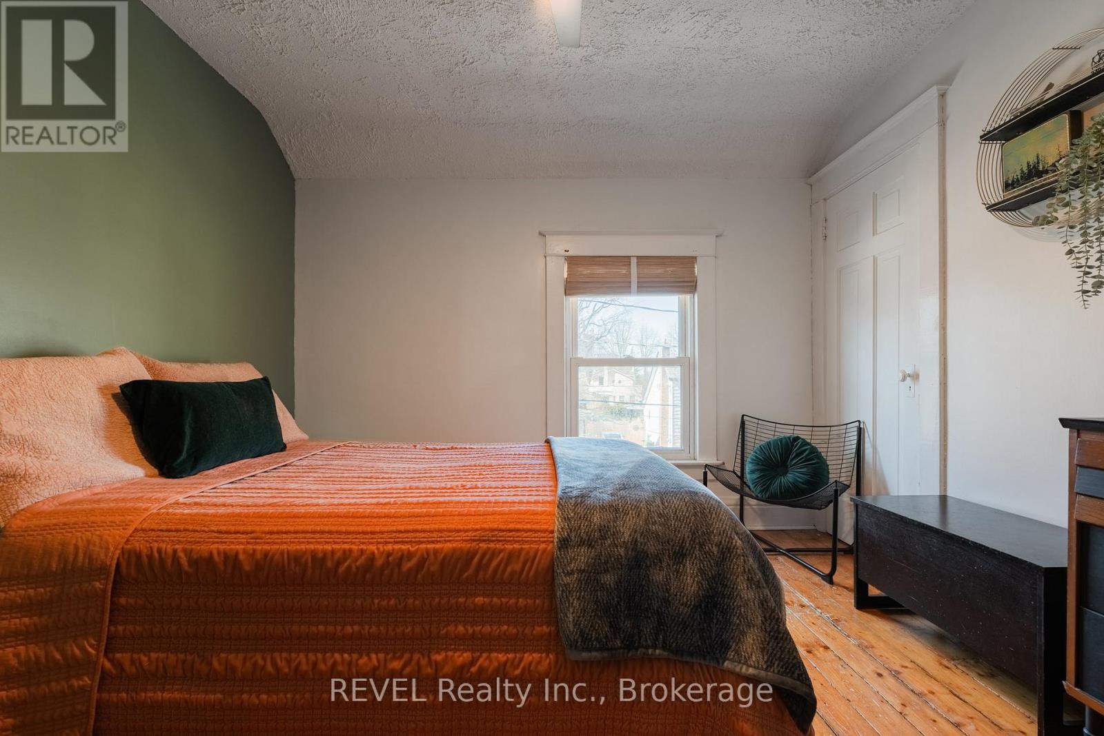 48 1/2 Wellington Street, St. Catharines, Ontario  L2R 5R1 - Photo 15 - X12470493