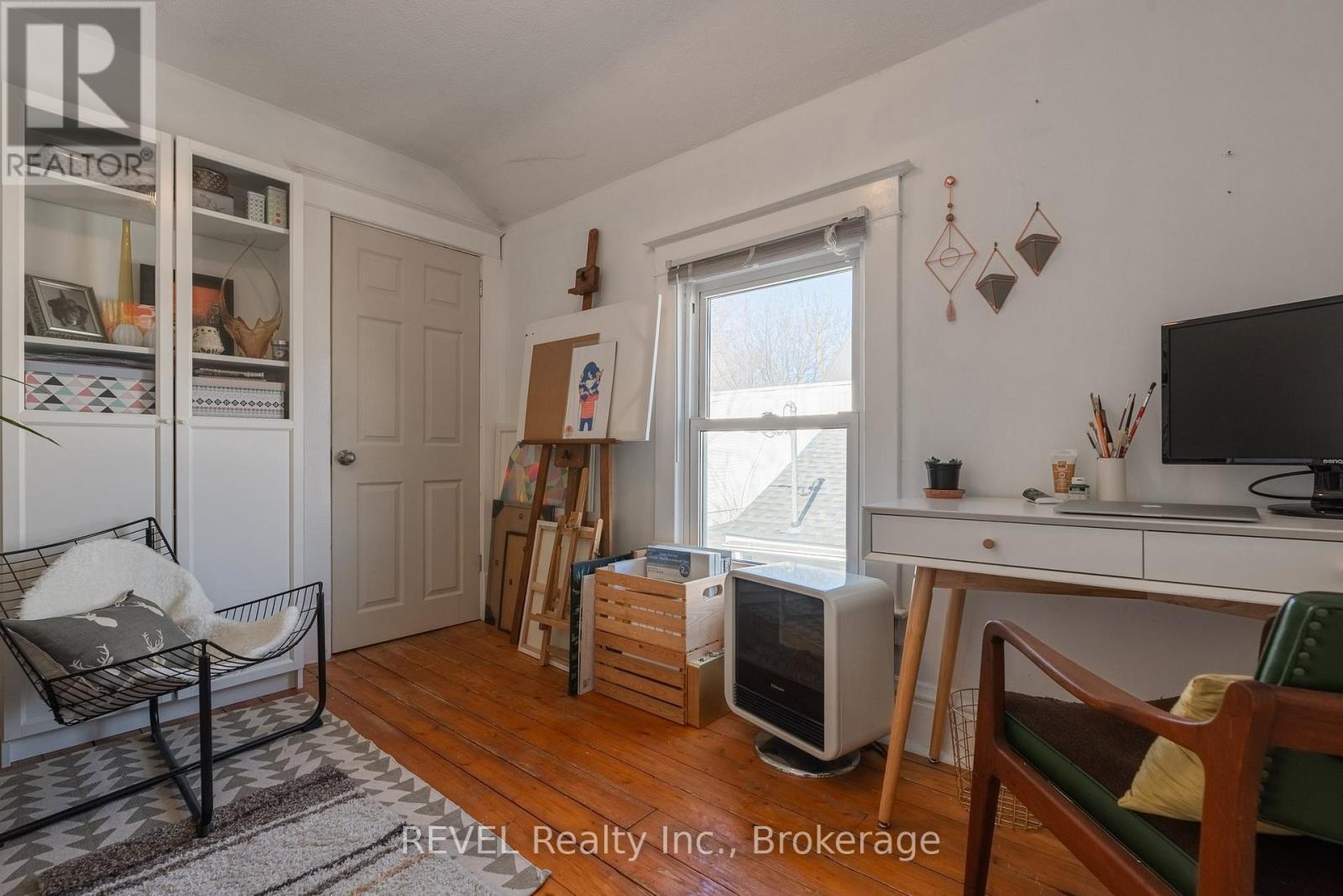 48 1/2 Wellington Street, St. Catharines, Ontario  L2R 5R1 - Photo 14 - X12470493