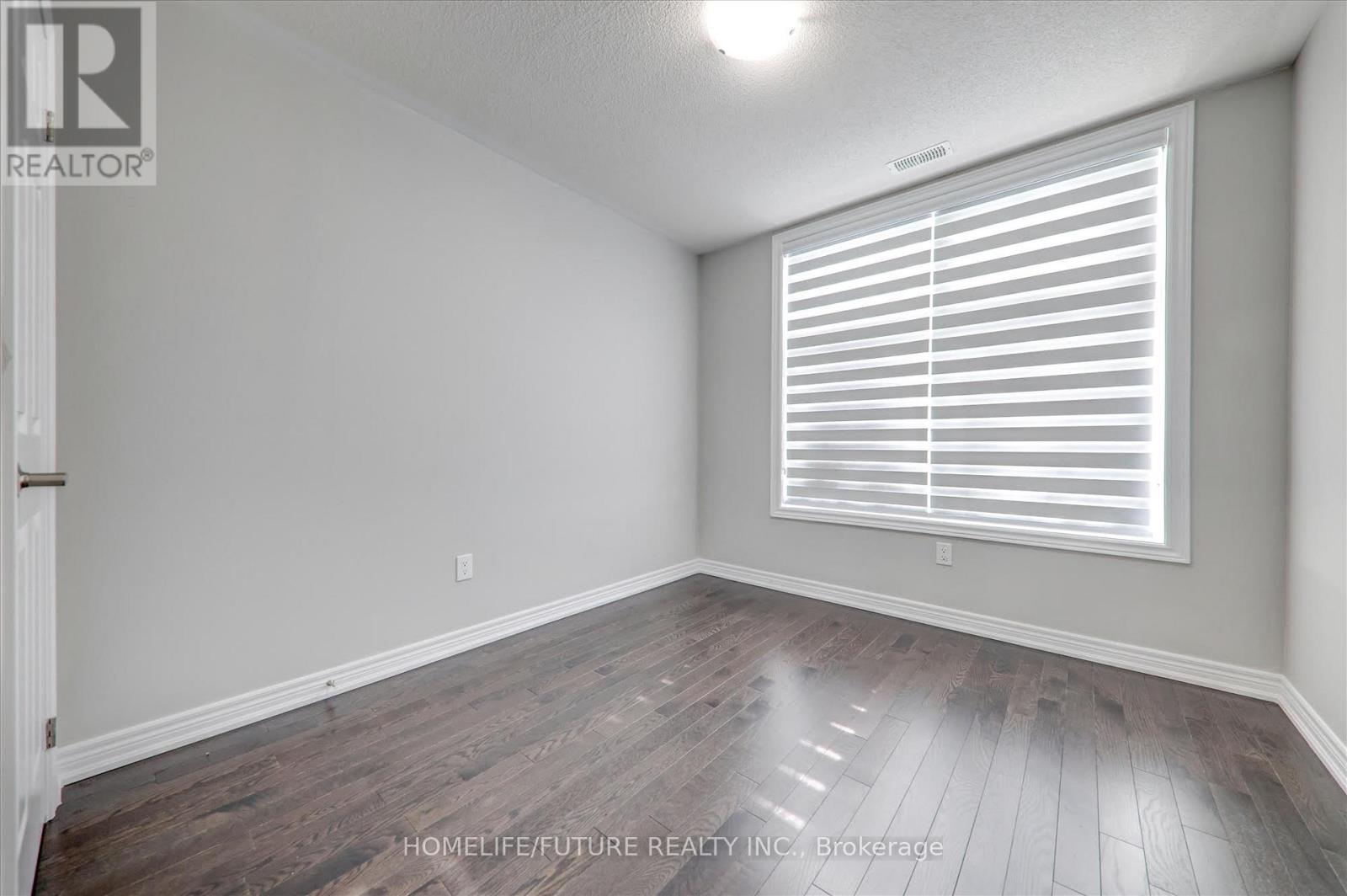 1130 Baltic Lane, Pickering, Ontario  L1X 0G9 - Photo 7 - E12475105
