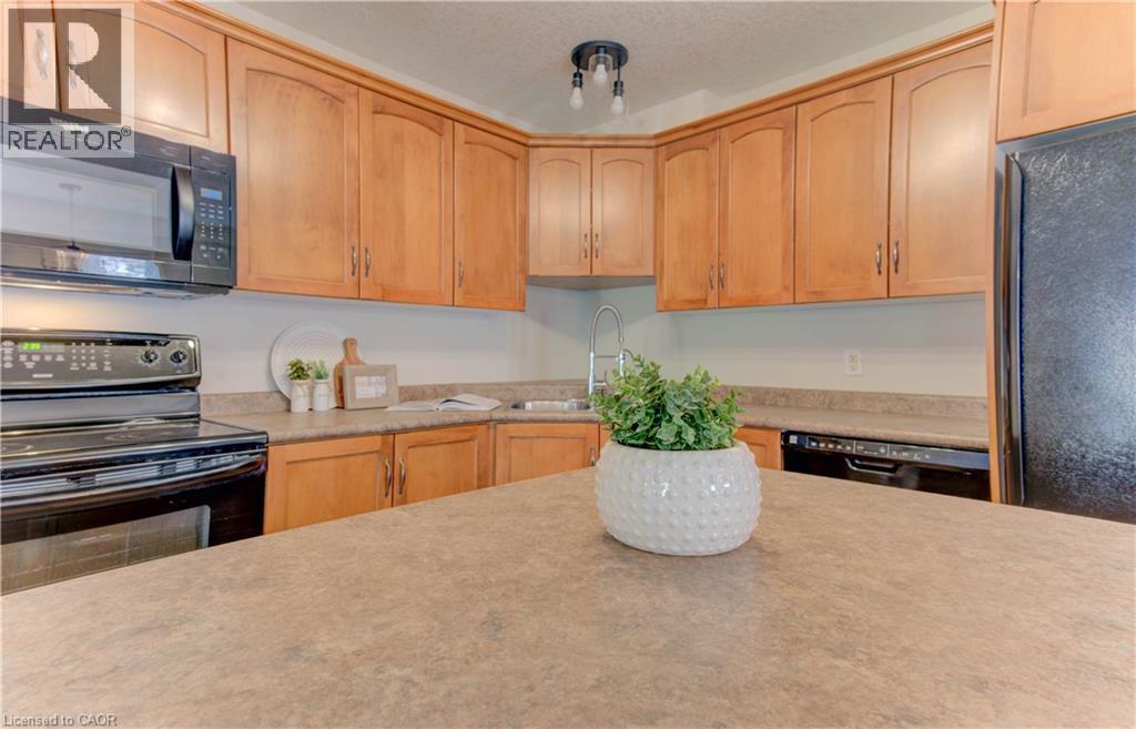 232 Buttercup Court, Waterloo, Ontario  N2V 2W8 - Photo 12 - 40775744