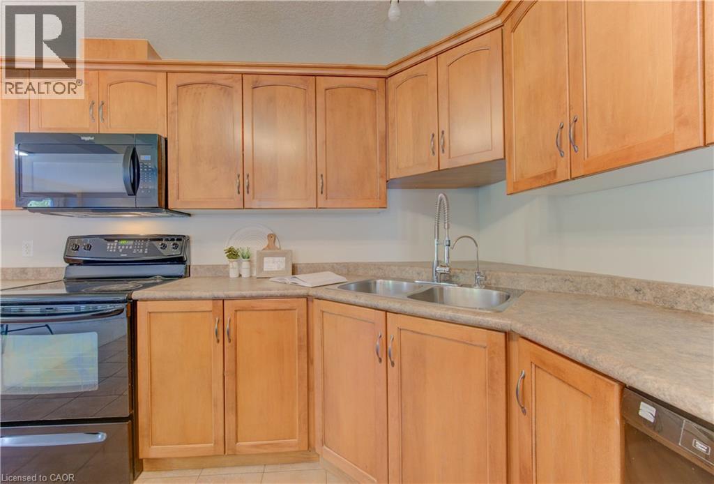 232 Buttercup Court, Waterloo, Ontario  N2V 2W8 - Photo 13 - 40775744