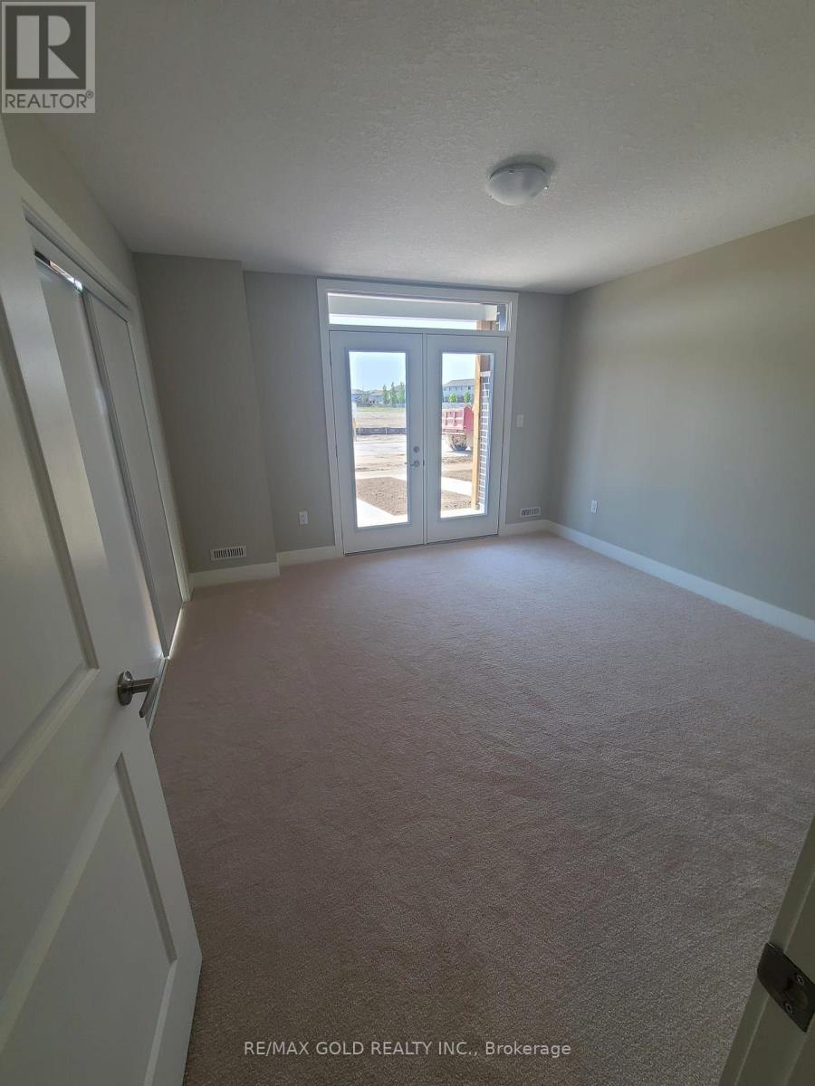 160 - 177 Edgevalley Road, London East, Ontario  N5V 0C5 - Photo 5 - X12449093