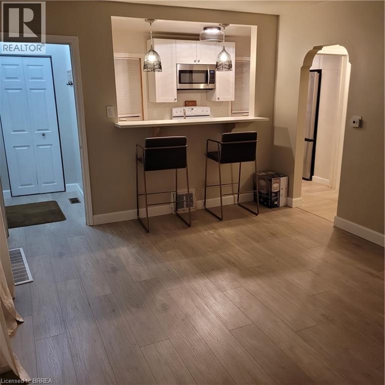 686 BRITANNIA Avenue, hamilton, Ontario
