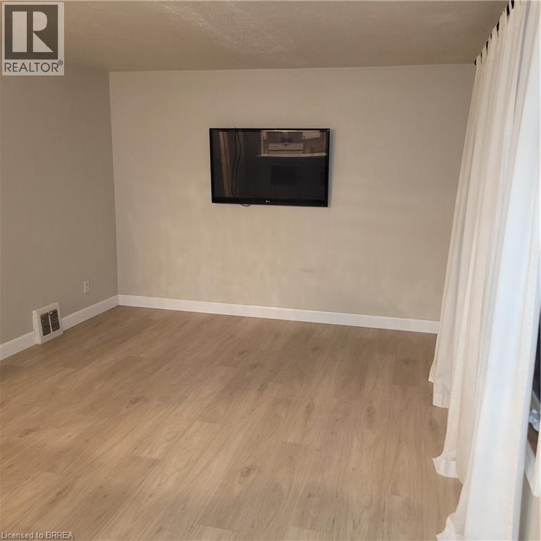 686 Britannia Avenue, Hamilton, Ontario  L8H 2A7 - Photo 5 - 40781084
