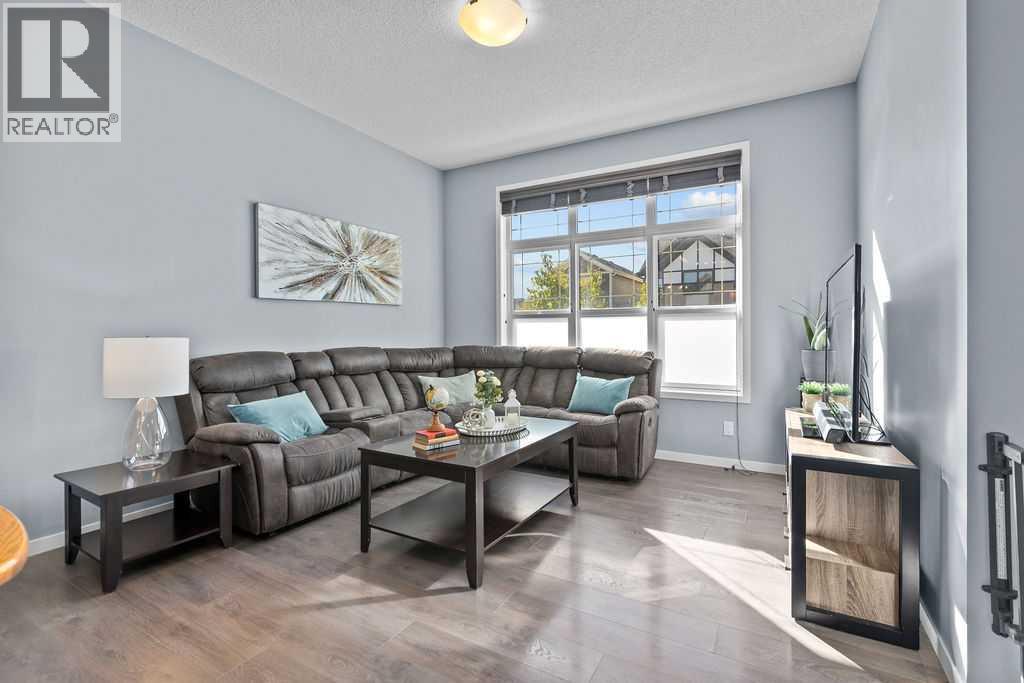 103 Masters Heights Se, Calgary, Alberta  T3M 2M8 - Photo 3 - A2262668